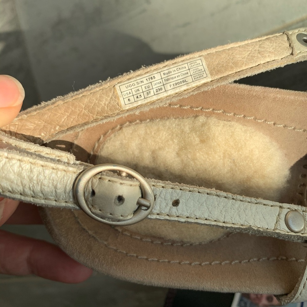 UGG Halendi Sheepskin Heel Puff Genuine Leather Flats Open Toe Sandals Shoes - Picture 10 of 16